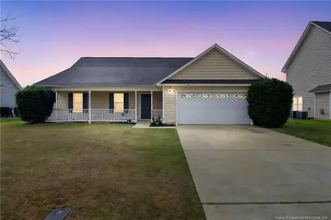 1513 Kershaw Loop Fayetteville NC 28314