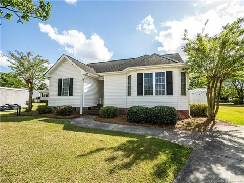 3613 Woodcliff Drive Lumberton NC 28358