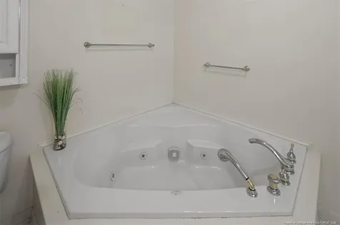 220 Vivian Drive Fayetteville NC 28311