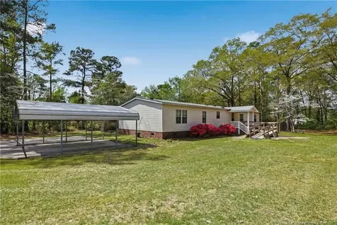 7307 Roslin Farm Road Hope Mills NC 28348