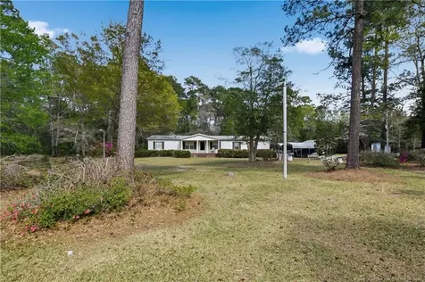 7307 Roslin Farm Road Hope Mills NC 28348