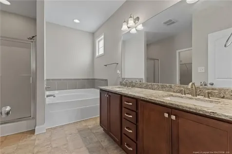 3049 N Kilchattan Drive Fayetteville NC 28306