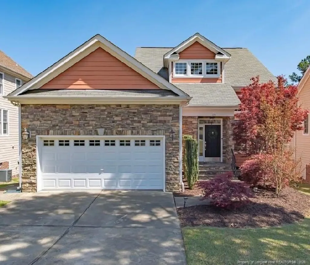 138 Lamplighter Way Spring Lake NC 28390