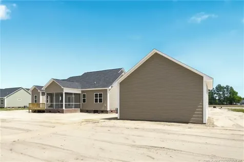 3031 Dinwiddle Drive Wade NC 28395