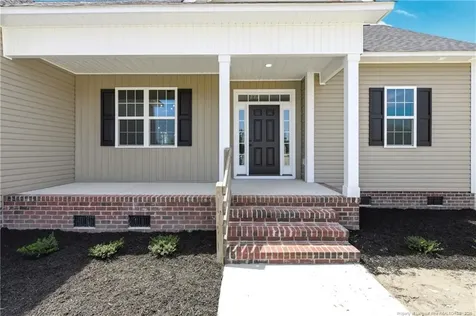 3031 Dinwiddle Drive Wade NC 28395