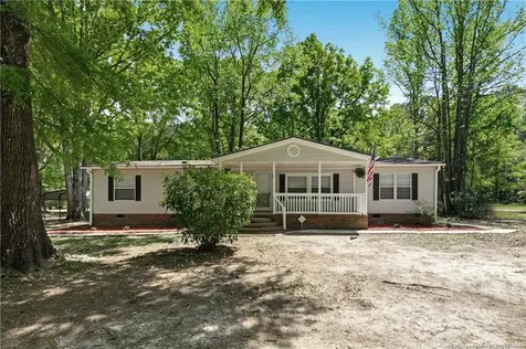 2162 Dobbin Holmes Road Eastover NC 28312