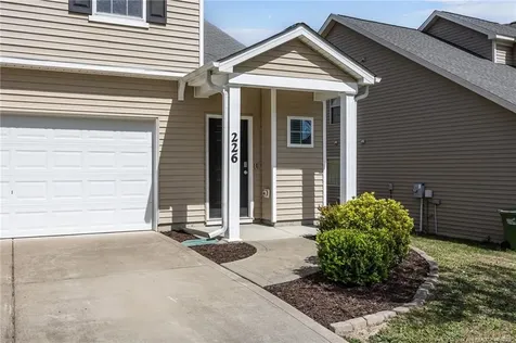 226 River Oak Street Spring Lake NC 28390