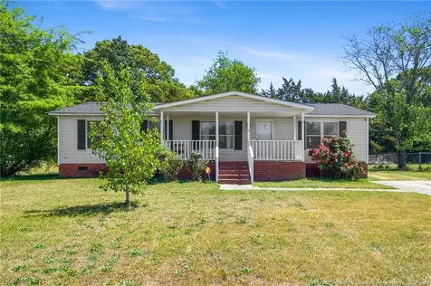 1701 O'bannon Drive Raeford NC 28376
