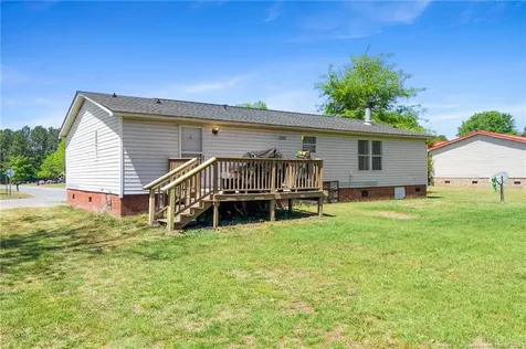 1701 O'bannon Drive Raeford NC 28376