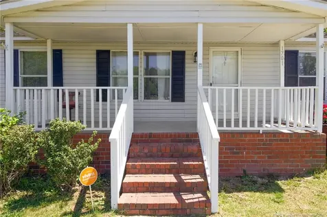 1701 O'bannon Drive Raeford NC 28376