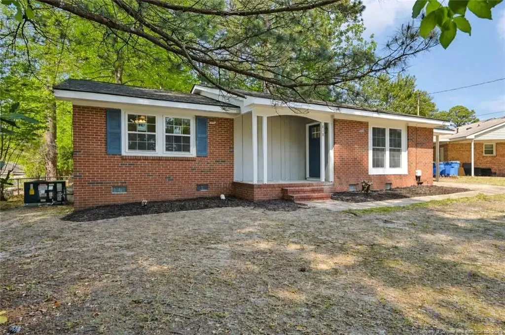 818 Rock Spring Road Fayetteville NC 28314