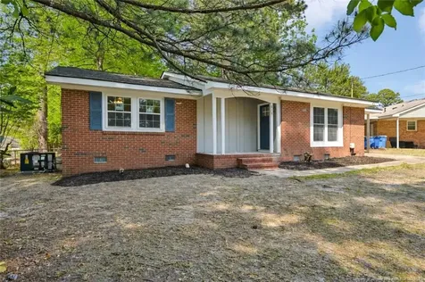818 Rock Spring Road Fayetteville NC 28314