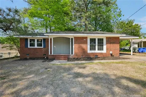 818 Rock Spring Road Fayetteville NC 28314