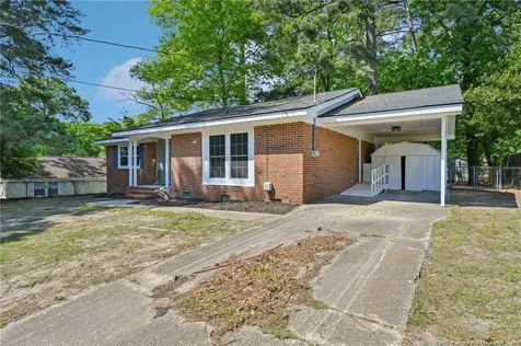 818 Rock Spring Road Fayetteville NC 28314