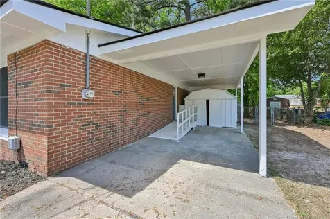 818 Rock Spring Road Fayetteville NC 28314
