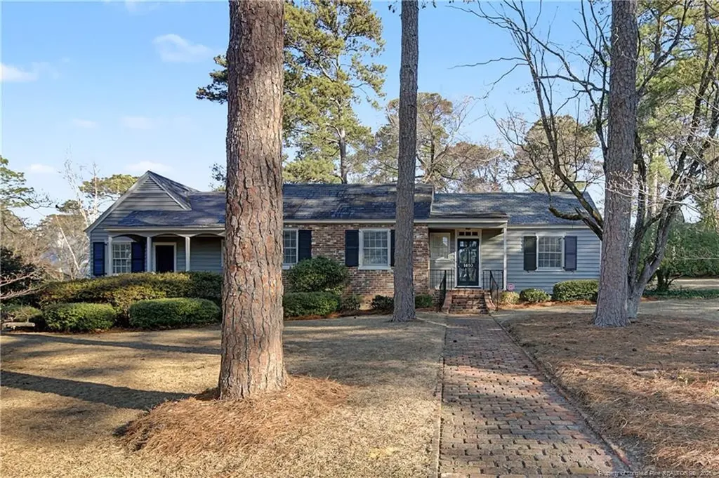 1610 Twin Oak Drive Fayetteville NC 28305