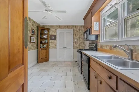 1610 Twin Oak Drive Fayetteville NC 28305