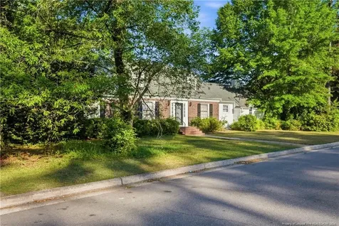 2303 N Barker Street Lumberton NC 28358