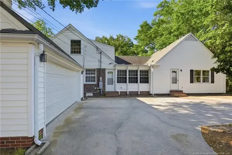 2303 N Barker Street Lumberton NC 28358