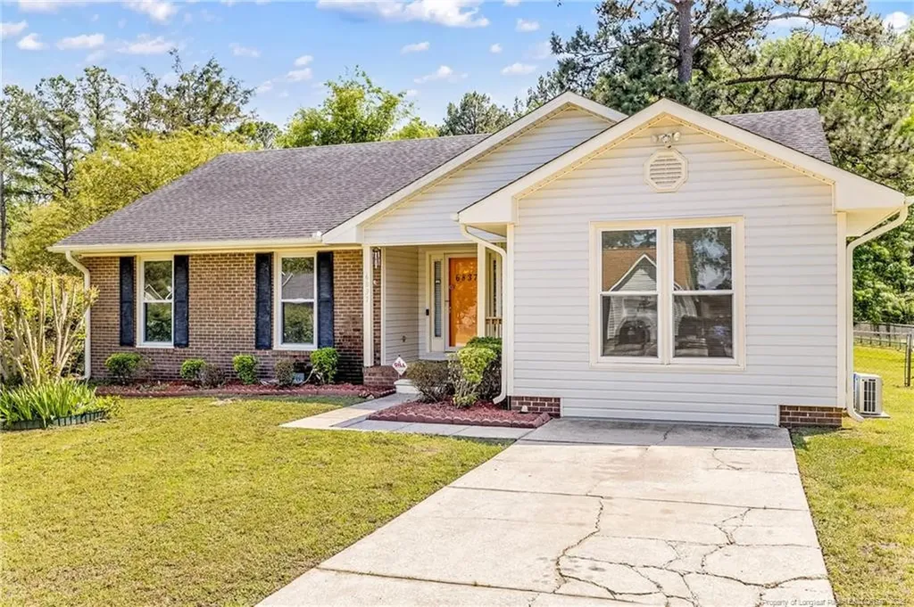 6837 Woodmark Drive Fayetteville NC 28314