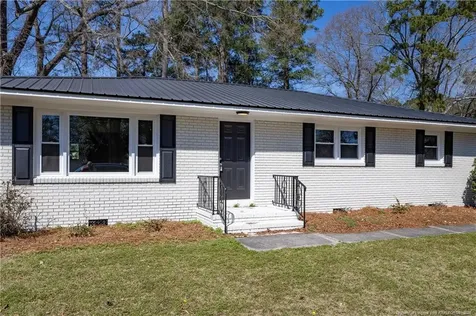 411 Lafayette Street Clinton NC 28328