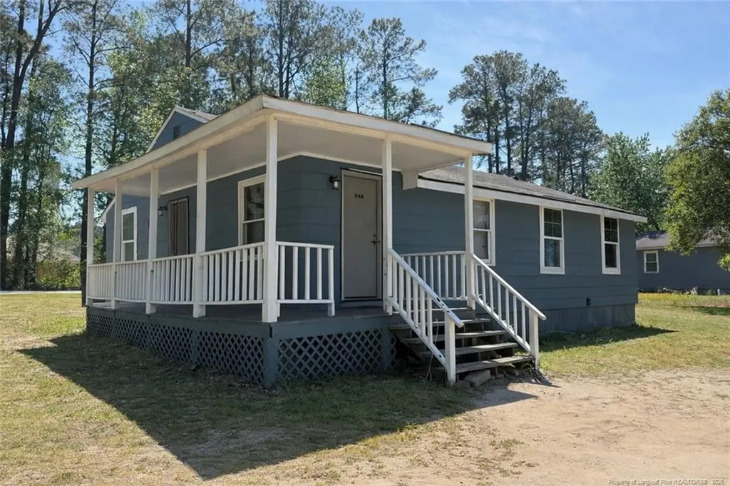 560 W Manchester Road Spring Lake NC 28390