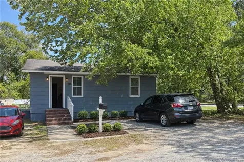 560 W Manchester Road Spring Lake NC 28390
