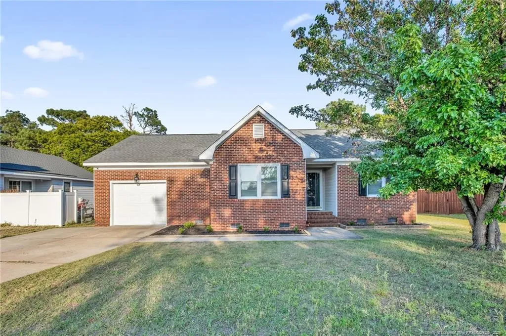 805 Windingwood Place Hope Mills NC 28348