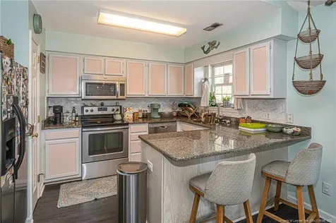 813 Brewster Lane Wilmington NC 28412