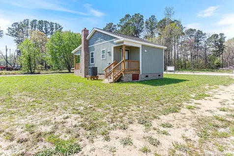 1075 Pine Street Pembroke NC 28372
