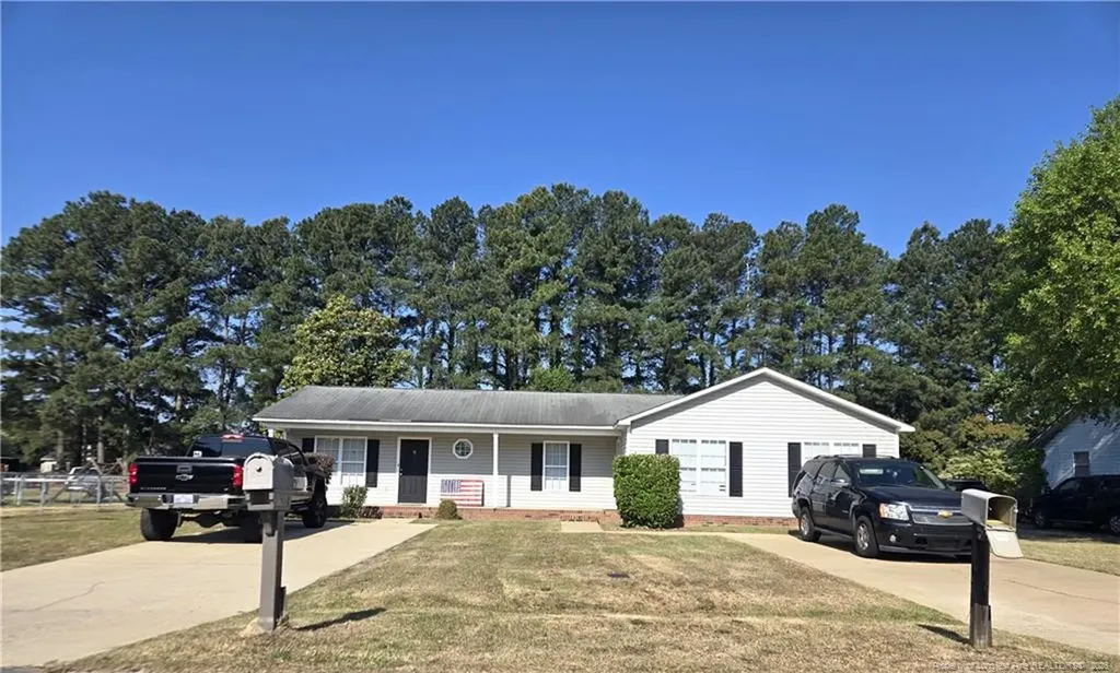 170 A & B Eulon Loop Raeford NC 28376
