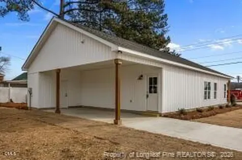 206 S Wall Street Benson NC 27504