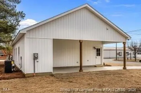 206 S Wall Street Benson NC 27504