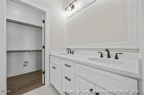 206 S Wall Street Benson NC 27504