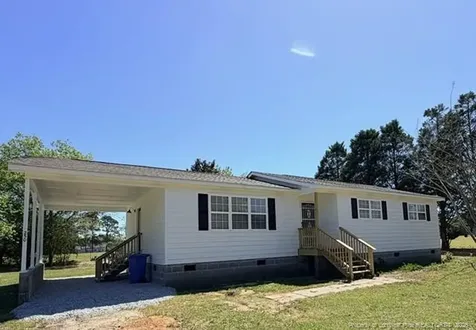 250 Trappers Run Lane Clinton NC 28328