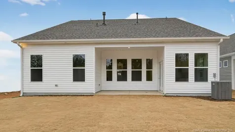 828 Fernwind Circle Aberdeen NC 28315