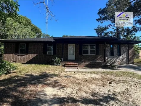 3766 Colonial Cove Hope Mills NC 28348