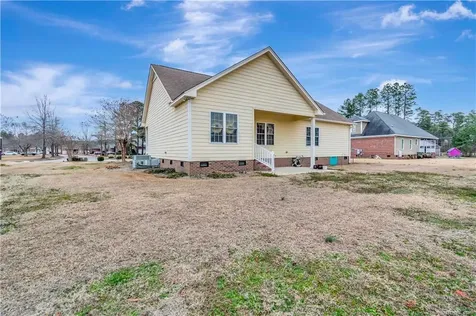 200 Baymeadow Bend Lumberton NC 28358