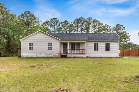 102 Barrington Court Maple Hill NC 28454