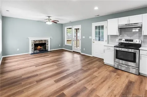 102 Barrington Court Maple Hill NC 28454