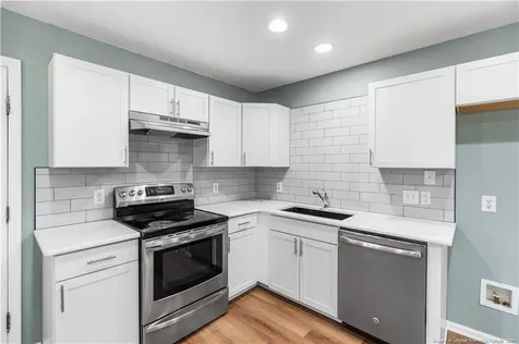 102 Barrington Court Maple Hill NC 28454