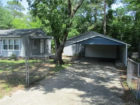 2123 Pigeon River Road Fayetteville NC 28306