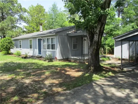2123 Pigeon River Road Fayetteville NC 28306