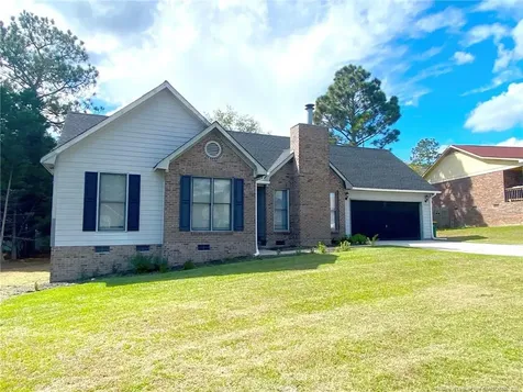 5715 Walkabout Road Hope Mills NC 28348