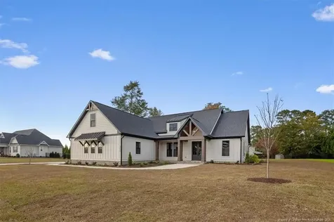 3729 Riverhill Drive Fayetteville NC 28306