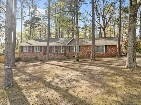 2125 Forest Hills Drive Fayetteville NC 28303