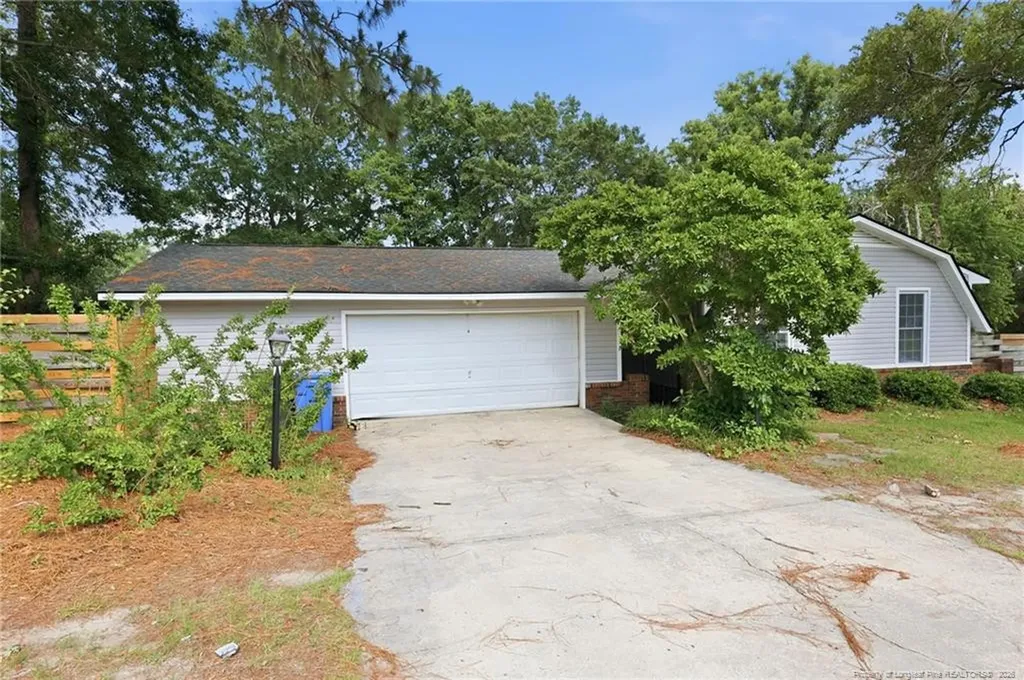 1902 Paisley Avenue Fayetteville NC 28306