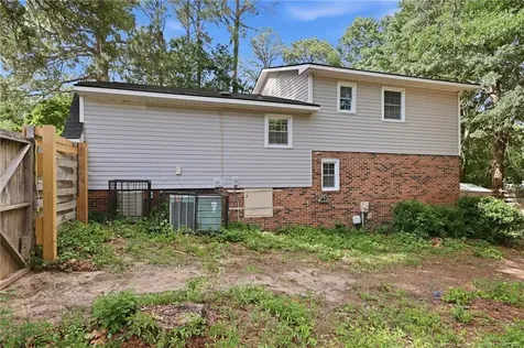 1902 Paisley Avenue Fayetteville NC 28306