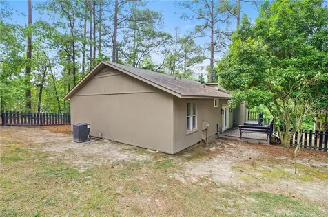 5572 Nix Road Fayetteville NC 28314