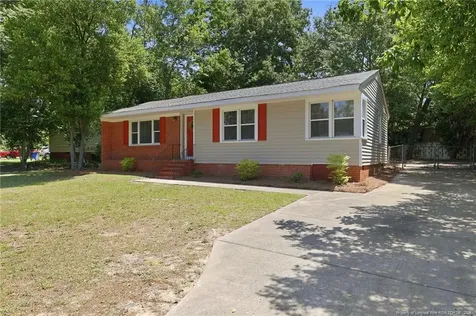 1021 Martindale Drive Fayetteville NC 28304